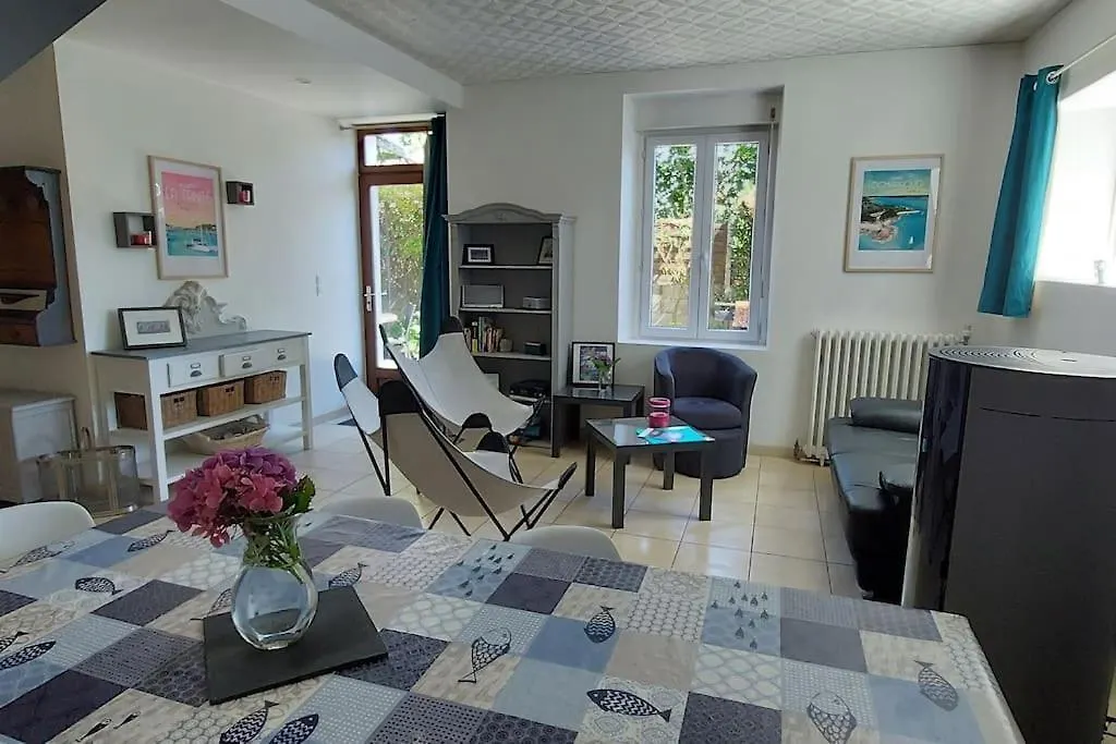 Charmante Maison, 3 Chambres, 10 Min Des Plages Crach 0*,  France